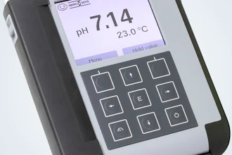 Liquiline To Go CYM290 and CYM291 portable handheld multi-parameter monitors for use with analog and digital sensors.