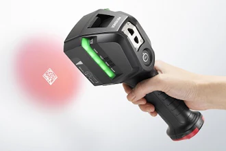 The SR-G100 wireless handheld reader uses polarizing illumination and multi-angle lights for advanced reading regardless of surface condition or geometry
