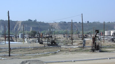 Kern River Oil Field Operations 56b9606009857