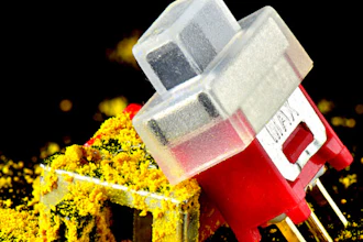 The new ET MSSE1 sealing caps protect the switch from dust and moisture.
