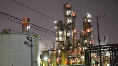 Oil Refinery At Night 000064533213 Medium 56e0802dab7f4