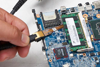 The P7700 series TriMode probes are designed for use with Tektronix oscilloscopes.