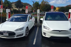 Tesla Model S 56d5a838c9513