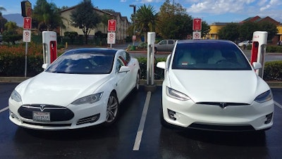 Tesla Model S 56d5a838c9513