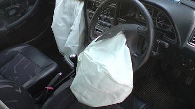 Airbag 570f9f8e2d6d2