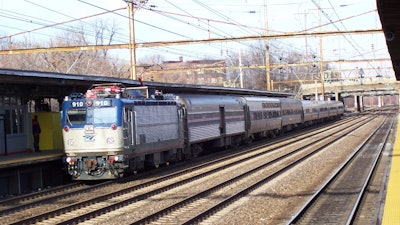 Amtrak Crescent Train 19 5731fa18c5138