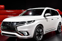 Mitsubishi Outlander 2016 You Tube 5773cdc0565c2