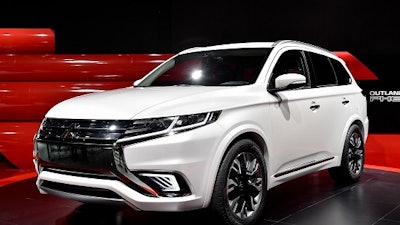 Mitsubishi Outlander 2016 You Tube 5773cdc0565c2