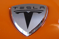 Tesla 575ad6a24d55e