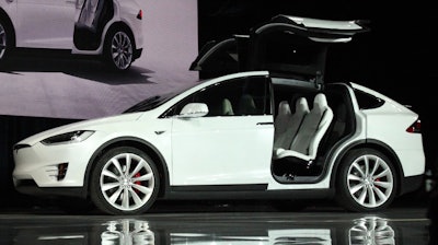 Model X Tesla 57ab3ec0be90c