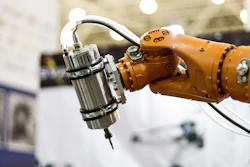 Robot Hand 000081753197 Medium 57cf1fea015fa