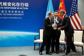 President Barack Obama, President Xi Jinping of China and United Nations Secretary General Ban ki-Moon exchange greetings at the conclusion of a climate event at West Lake State House in Hangzhou, China, Sept. 3, 2016.