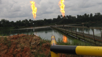 Nigerian Militants Blow Up Shell Oil Export Pipeline _ Again ...