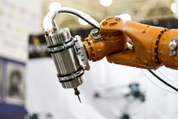 Robot Hand 000081753197 Medium 5819f89379391