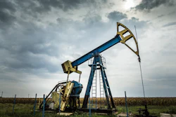 Operating Oil And Gas Well 516019729 743x472 58c17c133bdc5