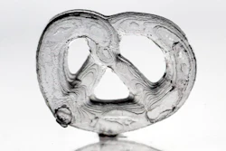 Complicated high-precision structures made of glass can be manufactured in a 3D printing process developed at the KIT.