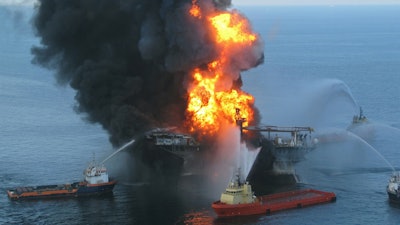 Deepwater Horizon Offshore Drilling Unit On Fire 2010 59132792f1e19