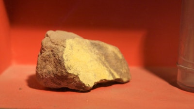 Uranium 59526353f2941