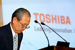 Toshiba Corp. President Satoshi Tsunakawa bows during a press conference at the company's headquarters in Tokyo, Thursday, Aug. 10, 2017.