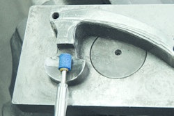 The SUNmic 60 has an intelligent control unit with touch panel that can accept a range of micro motors and tool hand pieces depending on the application.