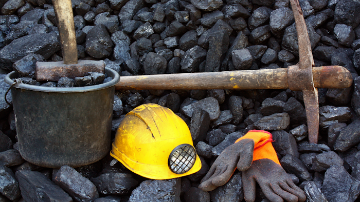 Mining Coal 619395358 4272x2848