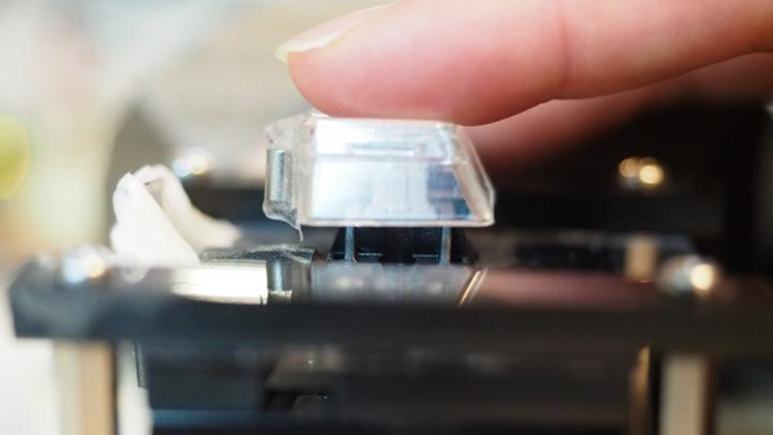 Both physical and touch buttons provide clear tactile signals from the impact of the tip with the button floor. However, with the physical button this signal is more pronounced and longer.