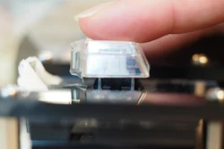 Both physical and touch buttons provide clear tactile signals from the impact of the tip with the button floor. However, with the physical button this signal is more pronounced and longer.