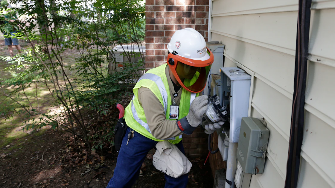 Electric Utility Rework Utilities Pivot from Power Plants to Grid Work | Industrial Equipment News