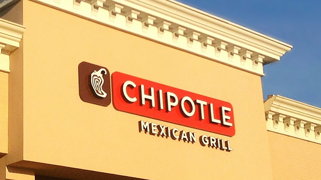 Commander Chipotle Former Chipotle Manager Offered Job Back After Dine-and-Dash ...