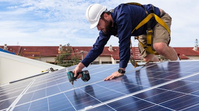 Solar Panel Technician 506881410 4669x3113