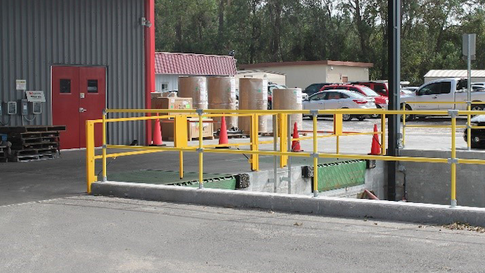 Wildeck’s JiffyRail Guard Rail ensures compliance with OSHA’s regulations for guarding elevated platforms.