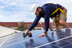 Solar Panel Technician 506881410 4669x3113
