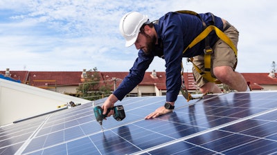 Solar Panel Technician 506881410 4669x3113