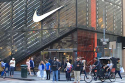 Nike Store I Stock