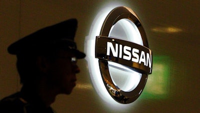 Nissan Glowing Logo Ap