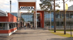 Mirka Entrance Summer