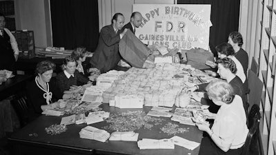 Americans mailed dimes to the White House that funded an independent effort to combat polio.