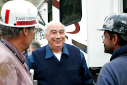 Robert Murray, center, chief executive of Murray Energy Corp.