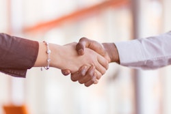 Deal Handshake I Stock 1188099955