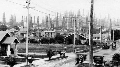 A 1924 photo shows the oil derricks on Signal Hill.
