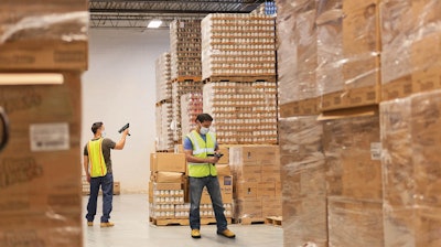 Right now, many warehouses are understaffed, making it difficult for supply chains to holistically meet faster delivery requirements and manage the rising rates of returns brought on by widespread click-and-collect and home delivery services.