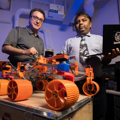 University of Arizona engineers Jekan Thanga, right, and Moe Momayez.