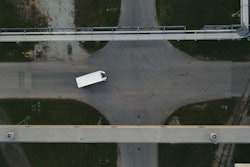 Aerial photo of an Einride Autonomous Electric Transport (AET) vehicle.