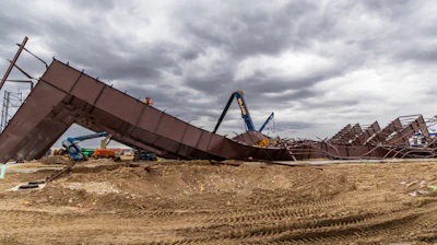 Workers had expressed concerns about bending or bowed beams and structural issues before the airport hangar under construction collapsed in January, killing three people and injuring nine others, the Idaho Statesman reported.