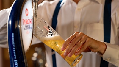 Peroni Draught Pour
