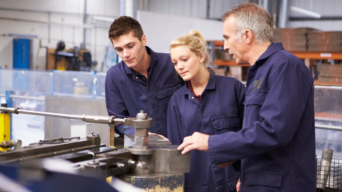 Bridging the Manufacturing Knowledge Gap with Smarter Training Solutions
