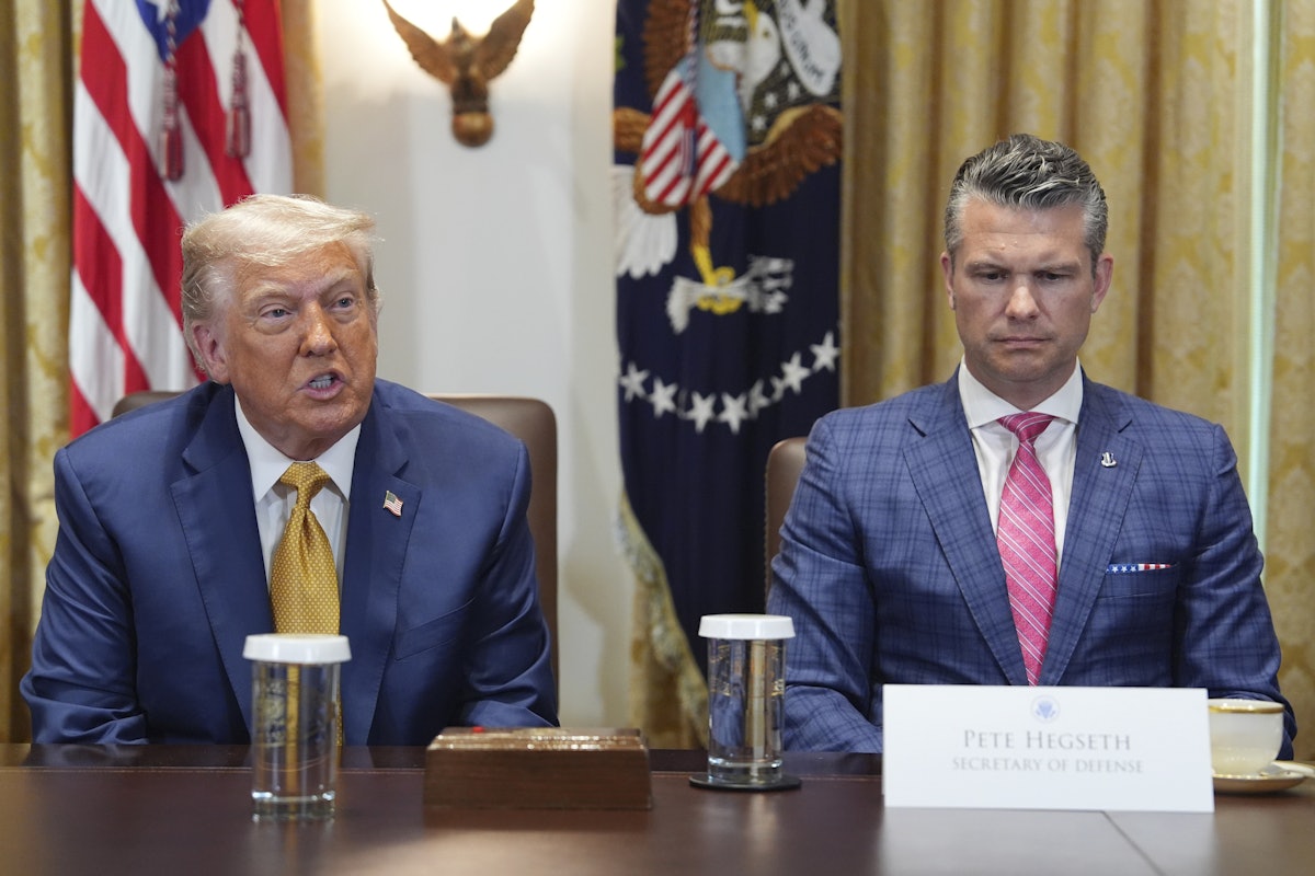 Trump Caught 'Flat Footed' by Pentagon's Move to Pause Ukraine Weapons Deliveries, Sources Say