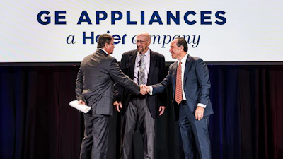 Bill Good, GE Appliances VP of Supply Chain (left); Harry Moser, Reshoring Initiative President (center); Drew Greenblatt, Owner and President; Marlin Steel Wire Products (right).
