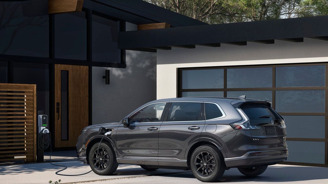 The 2025 Honda CR-V e:FCEV, a hydrogen-powered SUV.