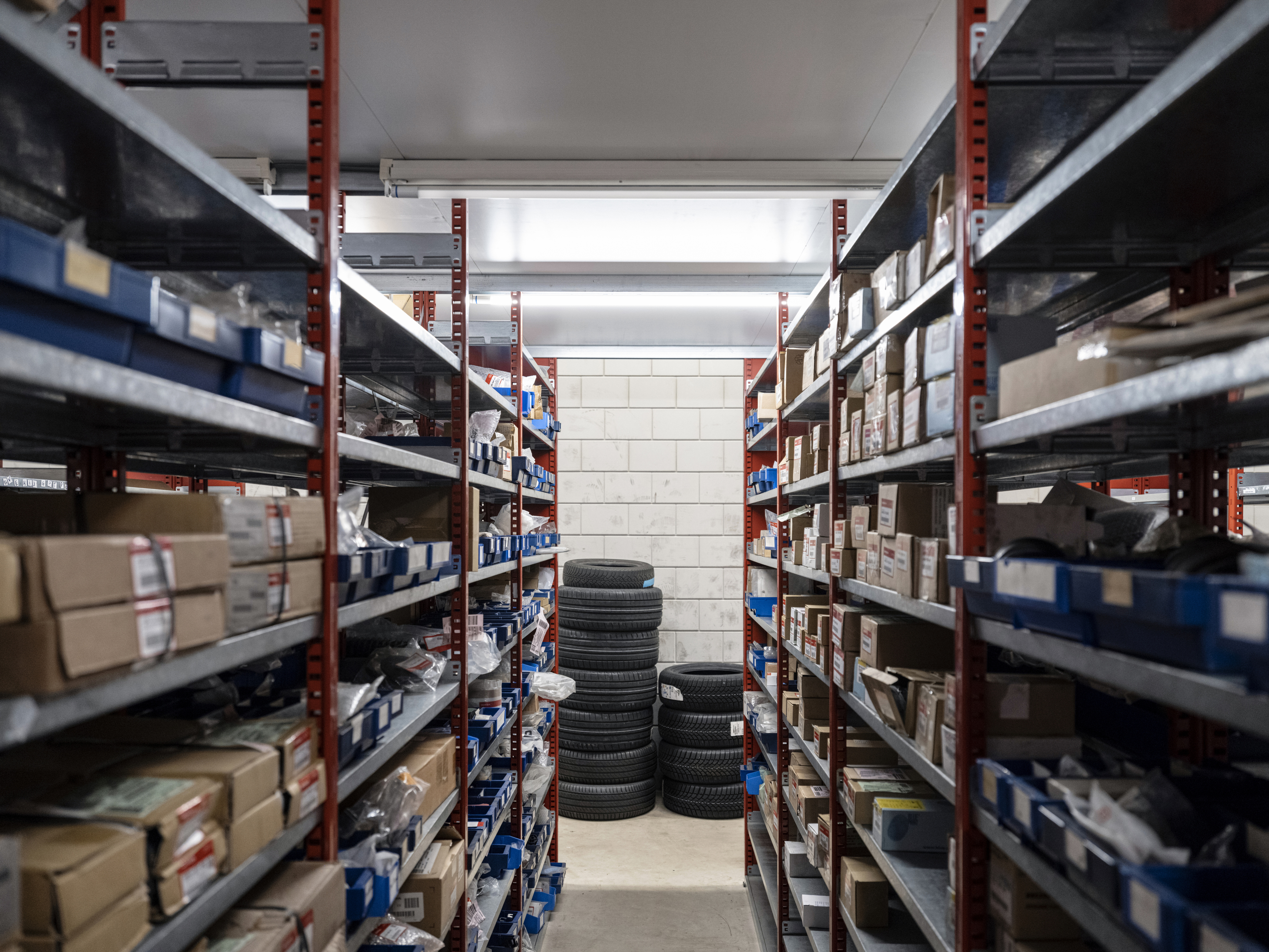 Bankrupt Auto Supplier's Former CEO, Brother Indicted on Fraud Charges